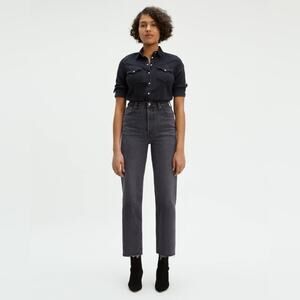 Levi’s Ribcage Straight Button Fly Size 25 Charcoal 26.5” Inseam‎